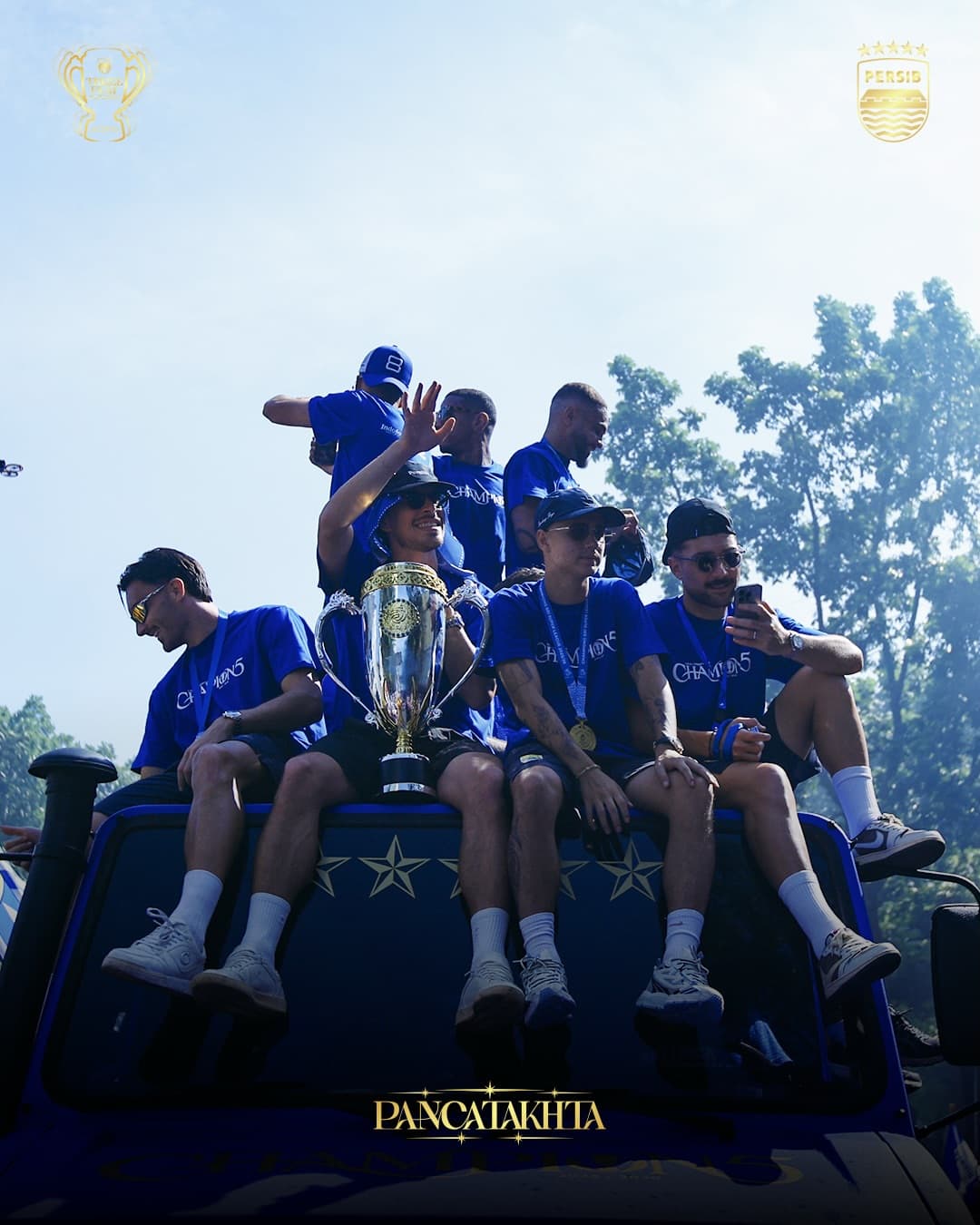 Tiga Gelar, Satu Nama: Kenapa Three-Peat Persib Bukan Sekadar Rekor Biasa